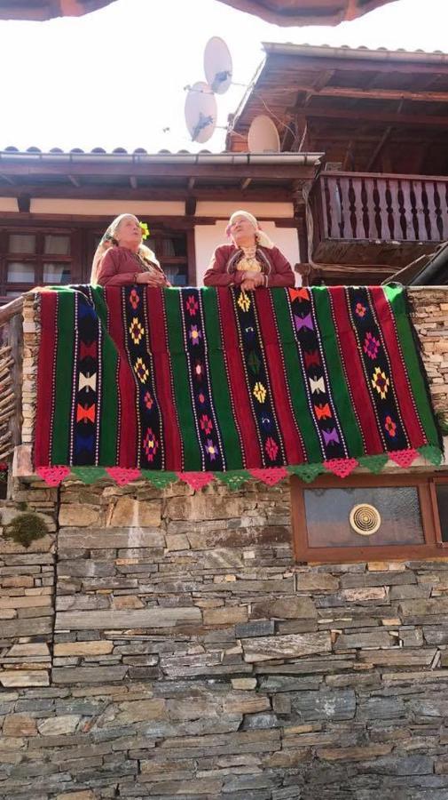 Sharkov Guest House Dolen  Bagian luar foto