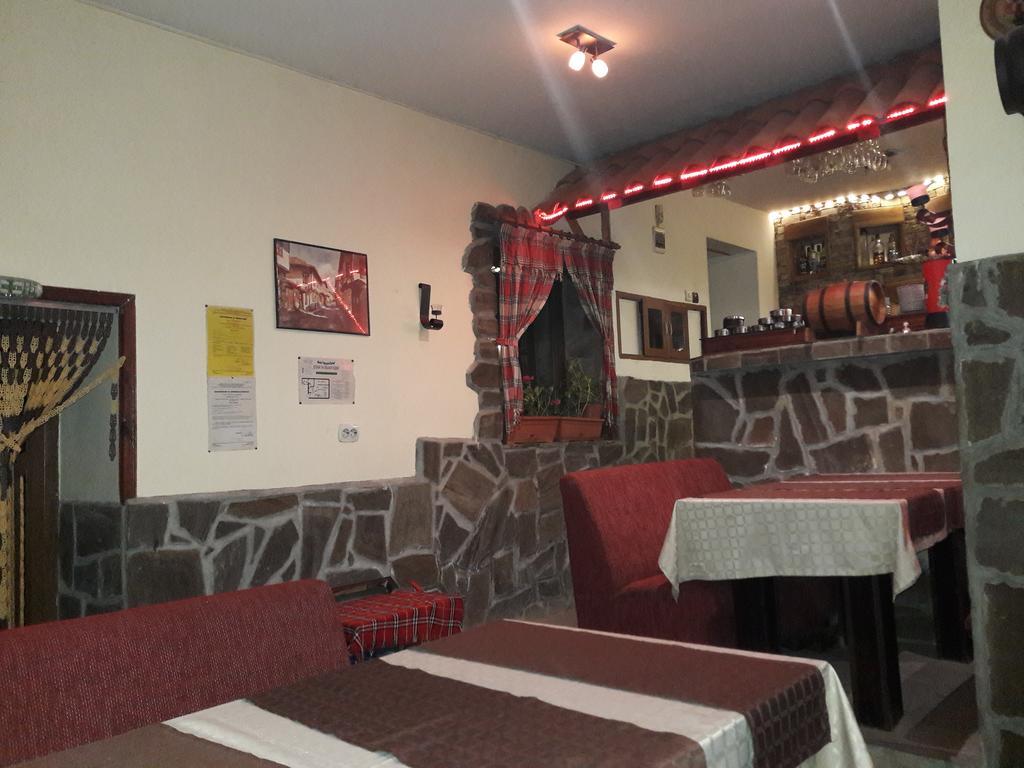 Sharkov Guest House Dolen  Bagian luar foto