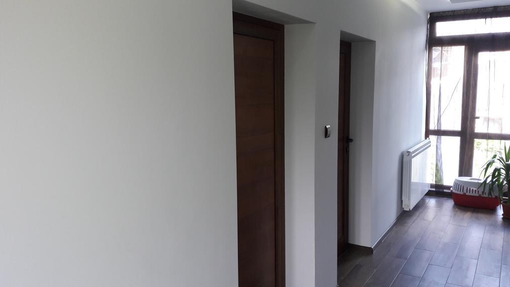 Sharkov Guest House Dolen  Bagian luar foto