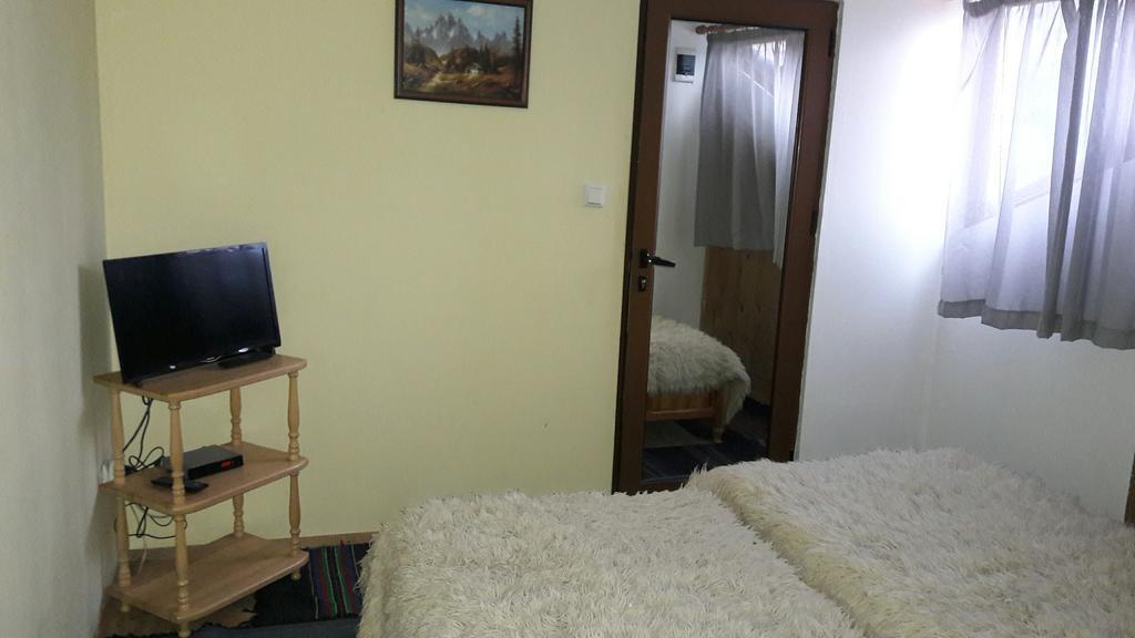 Sharkov Guest House Dolen  Bagian luar foto
