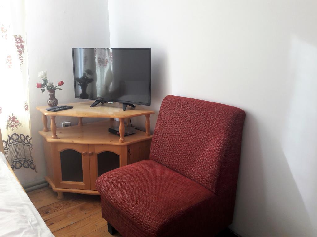 Sharkov Guest House Dolen  Bagian luar foto