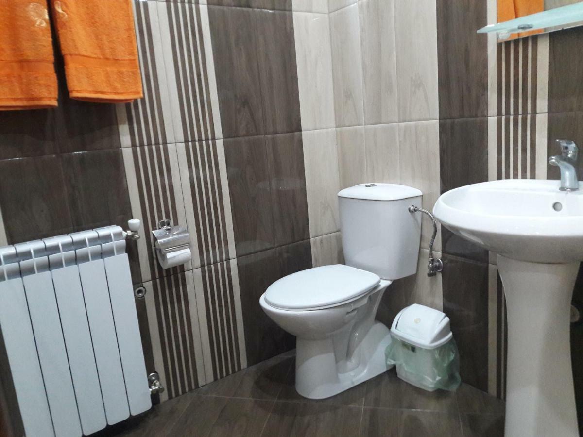 Sharkov Guest House Dolen  Bagian luar foto